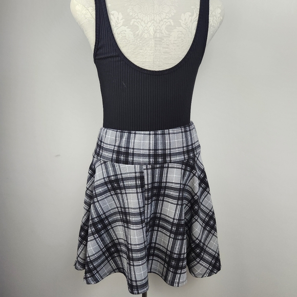 Hot Topic Midnight Hour Women's Plaid Stretchy Skirt Dark Academia Skater Size L - Picture 6 of 10